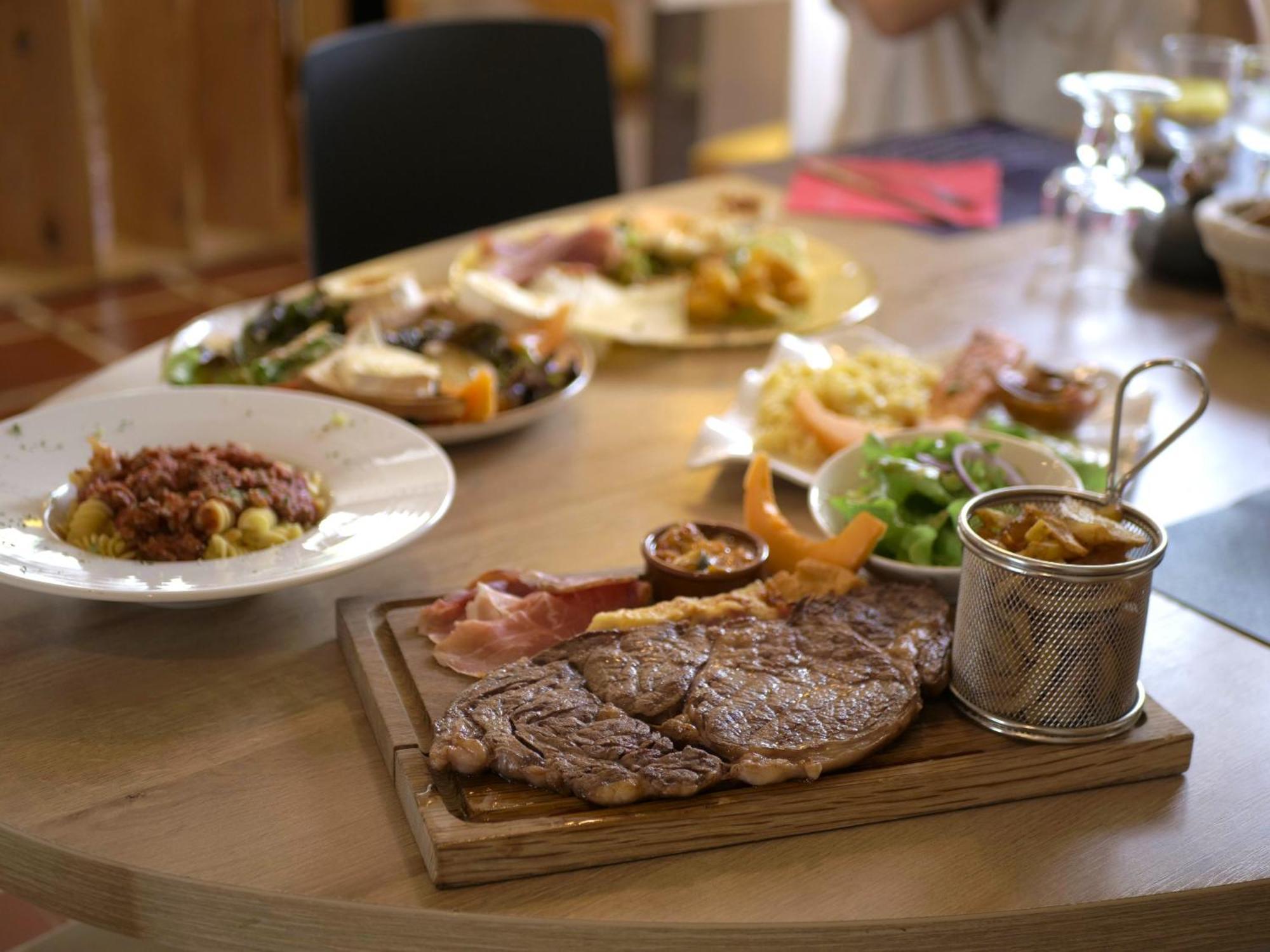 Hotel Le Chalet Sainte-Marie-de-Campan Zewnętrze zdjęcie